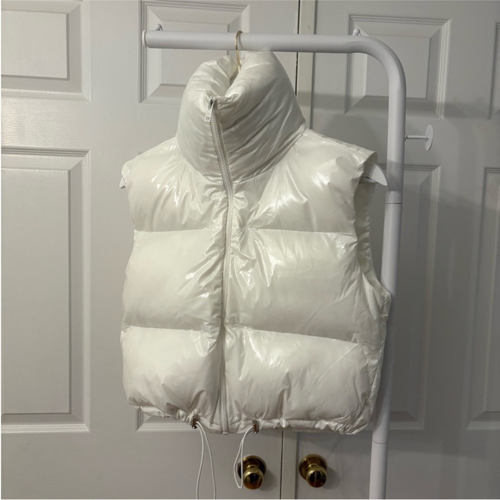 White Cropped Puff Vest Zip Up Size Extra Small Lined - Picture 8 of 12